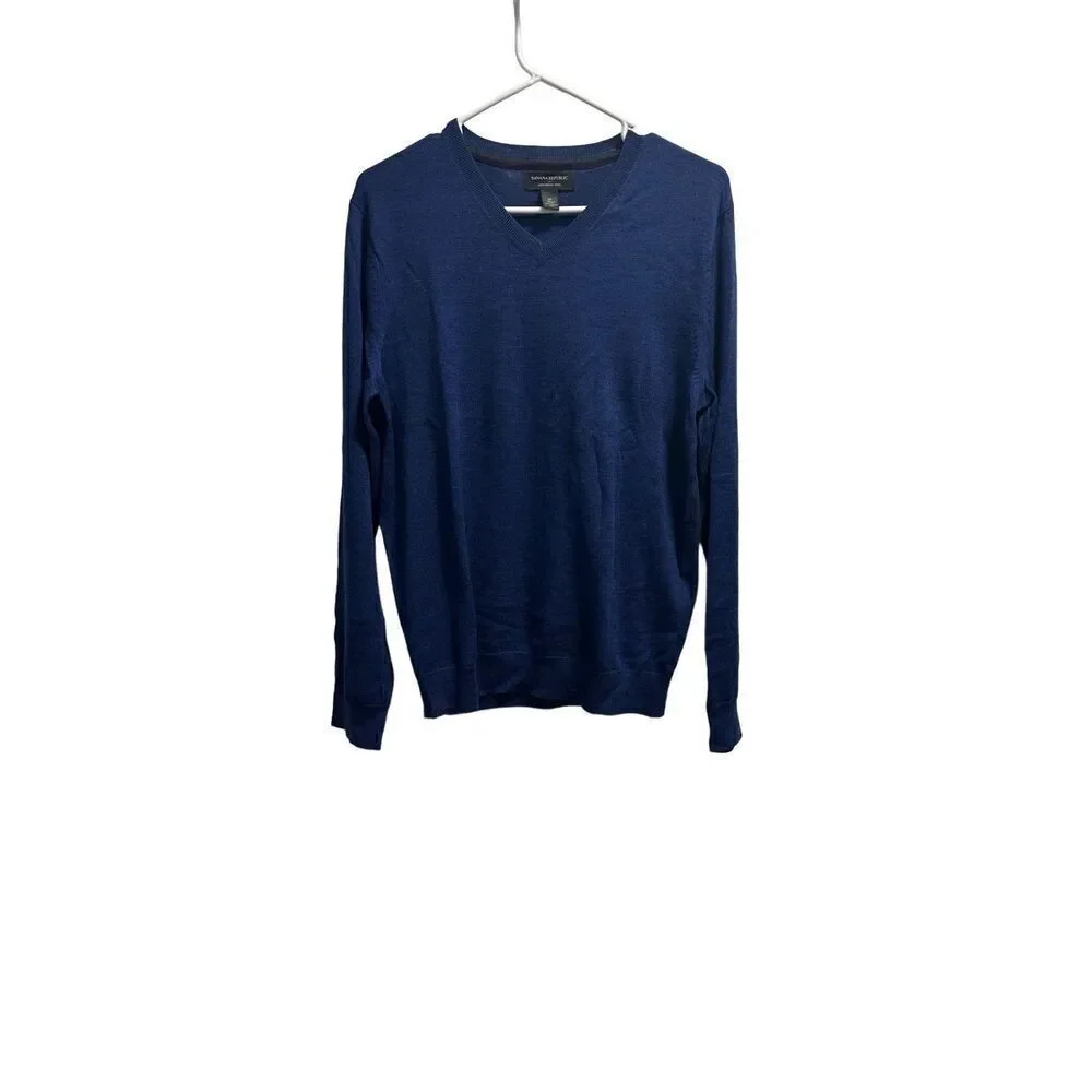 Men’s Banana Republic Merino Wool Blue Pull Over V Neck Sweater Size Medium